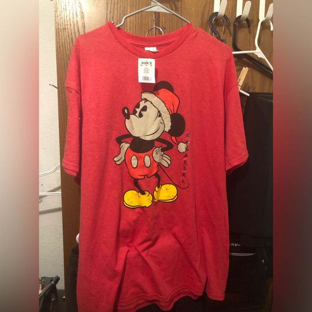 🎠🌲Kohl's Mickey Mouse Wearing Santa Hat Tee- 137A $15 or $12 w/offer *tee deal